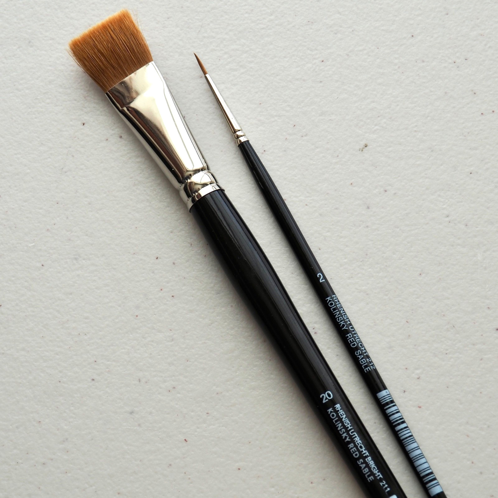 Two Rhenish Utrecht Kolinsky Red Sable Paint Brushes Bright Size 20 Round Size 2