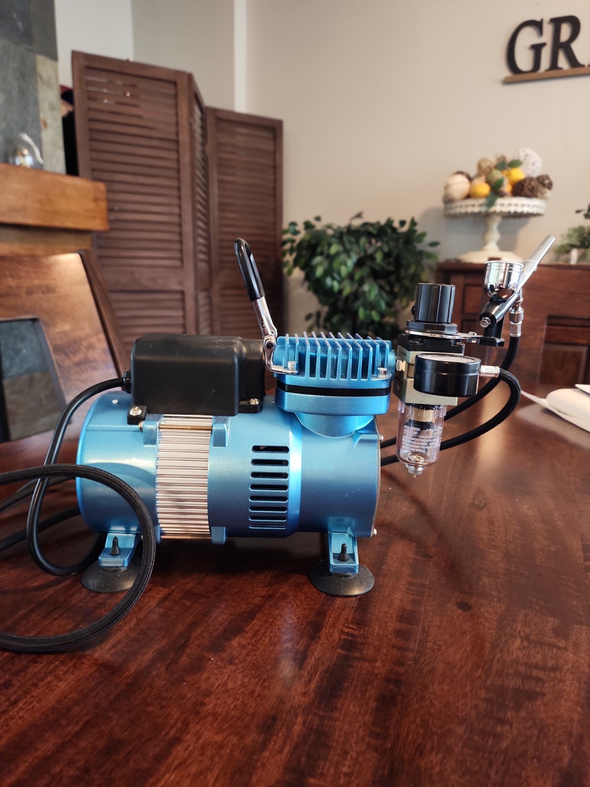 Master Airbrush Airbrushing System Kit – TC-320 Compressor + 3 – S68 G22 E91