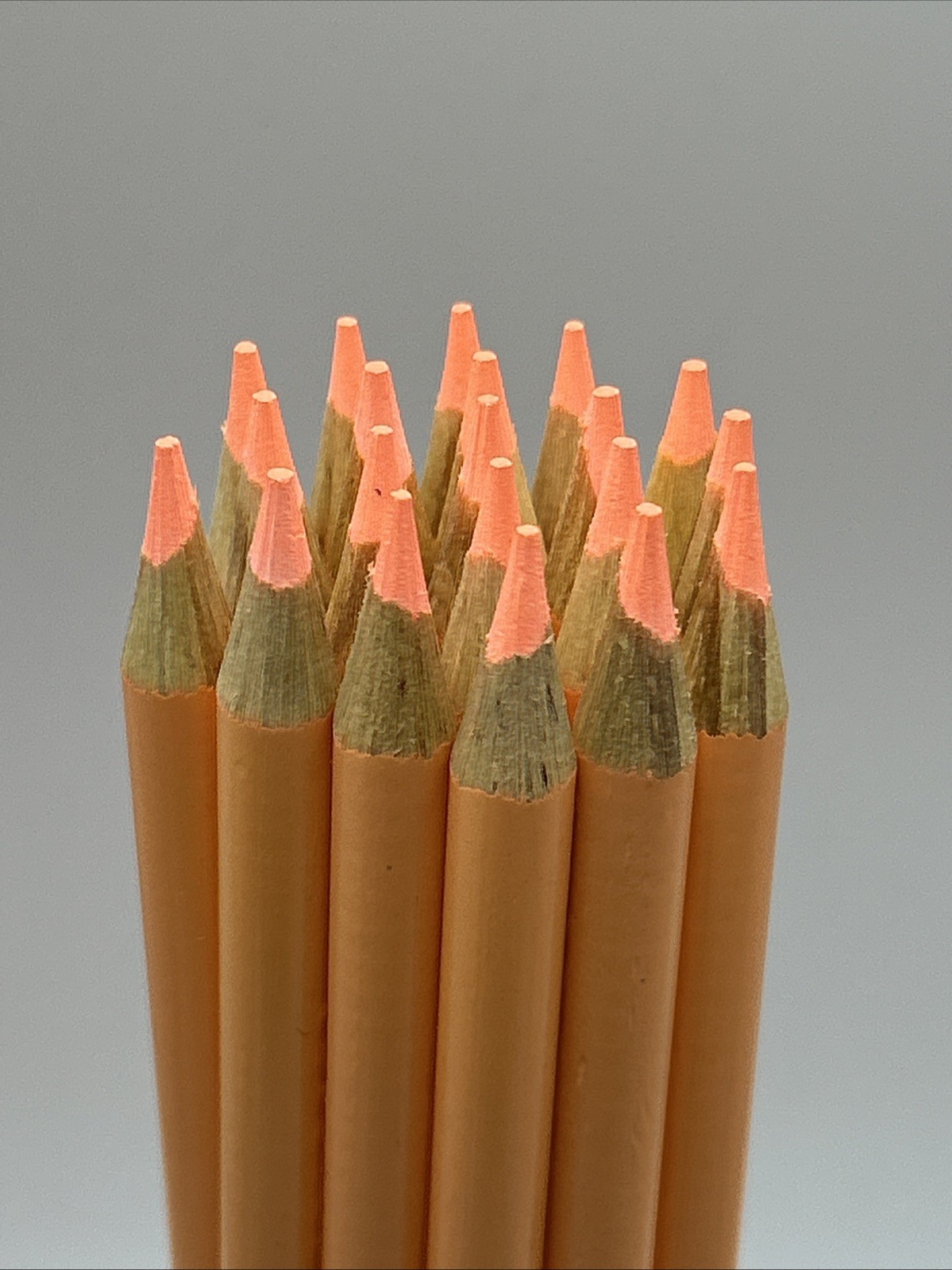 (20) Crayola Colored Pencils (outrageous orange) BULK