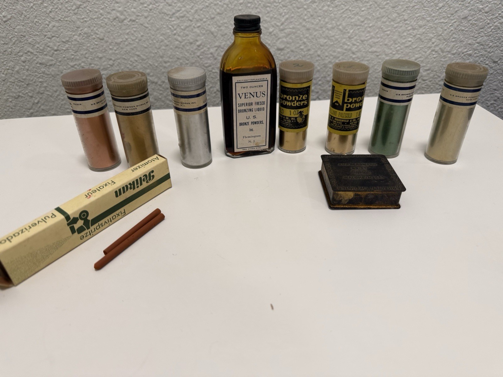 Vintage Bronze Powder Lot U.S. Bronze + Venus Bronzing Liquid Gilding Set