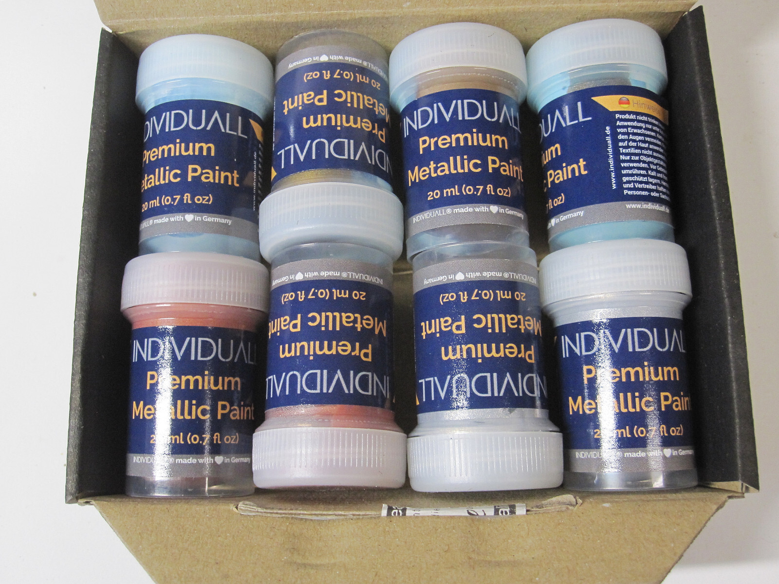 INDIVIDUALL Metallic Acrylic Paint Set – 8-Pack Vivid Colors Made in Germany