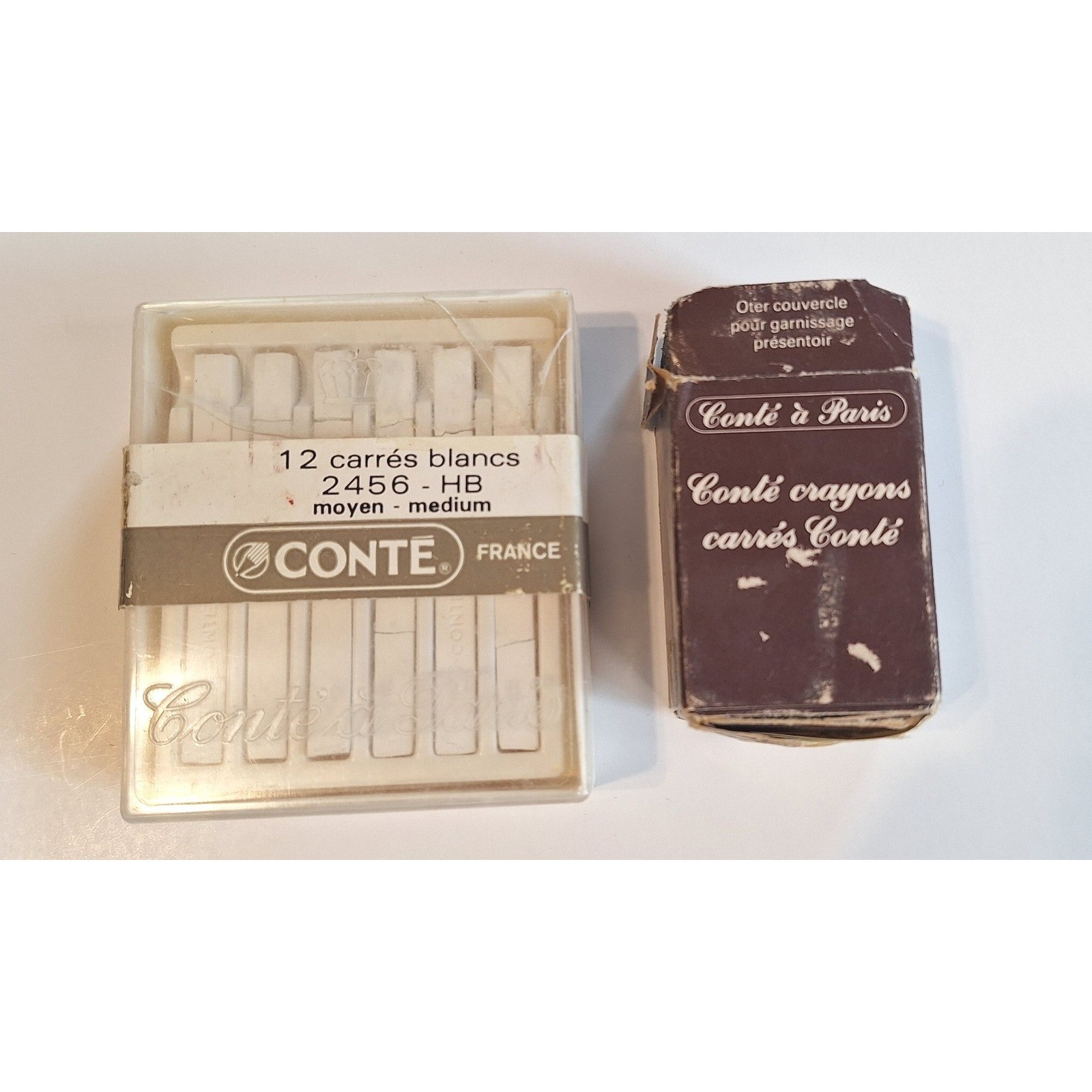 Vintage Conte a Paris 12 Carrés Blancs 2456 HB White & Colored Crayon Art Set