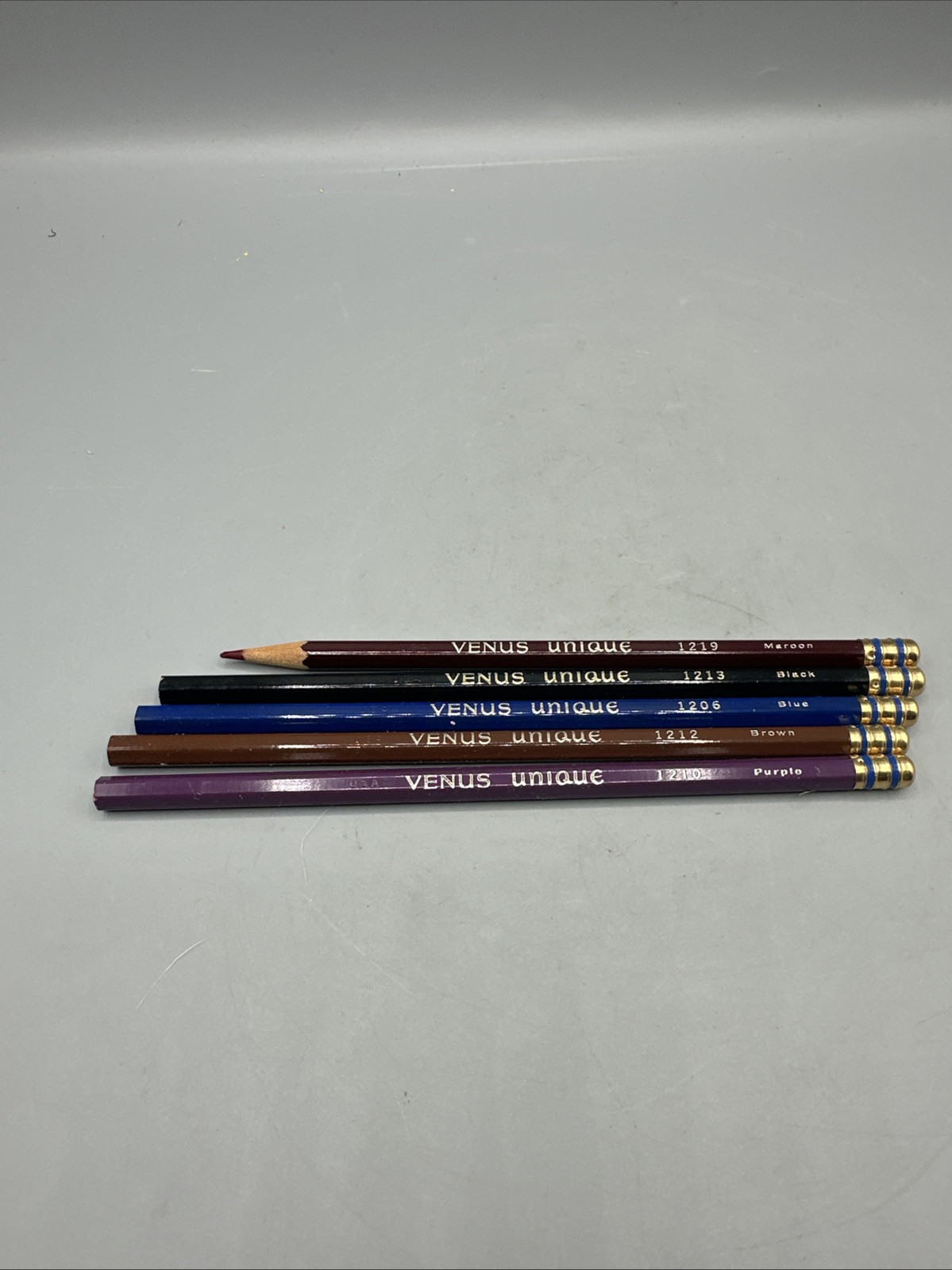 Vintage Venus Unique Colored Drawing Pencils Mainly Unused Lot/5