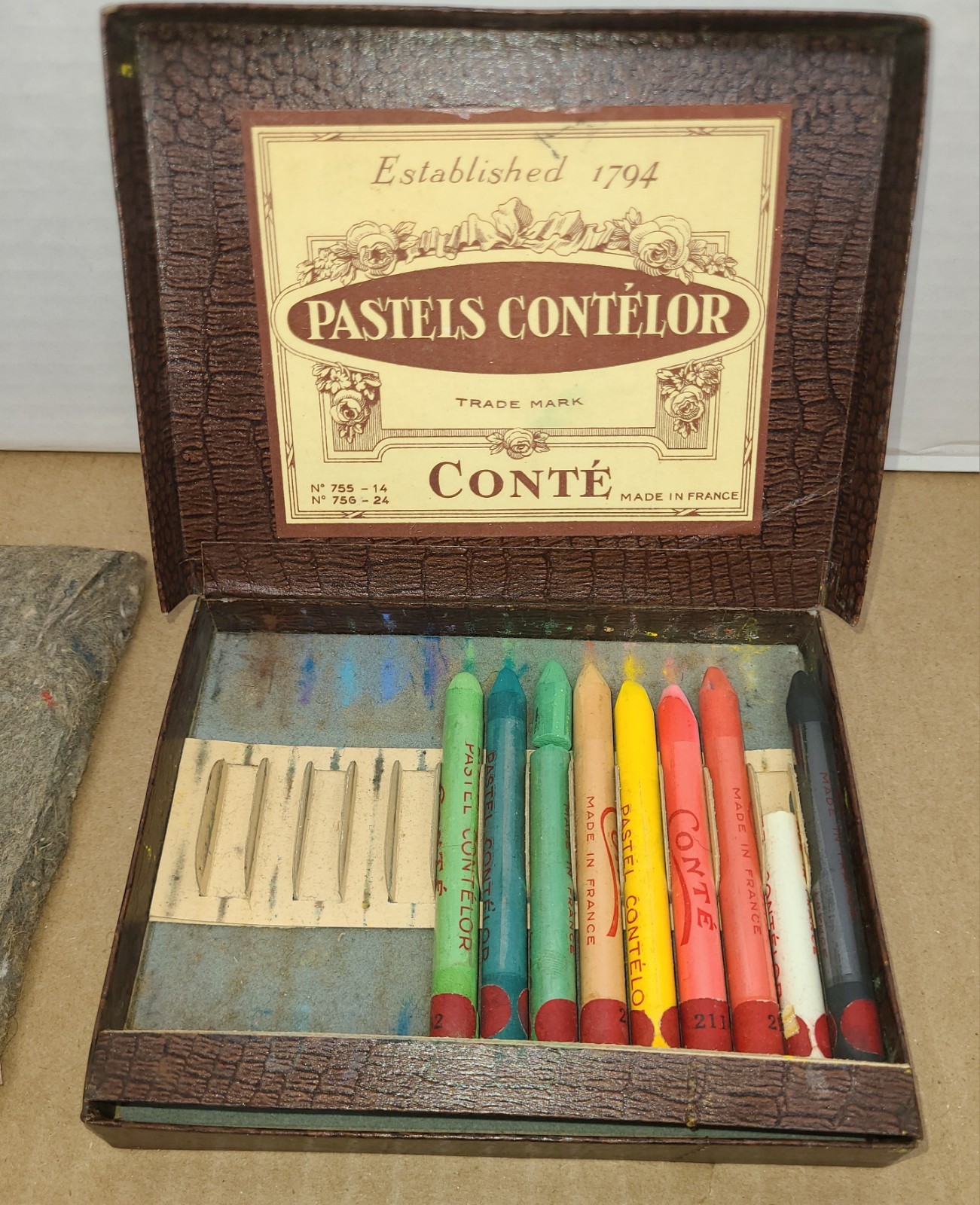 Vintage Box of French Pastels Contelor – Conte, Made In France Incomplete As Is