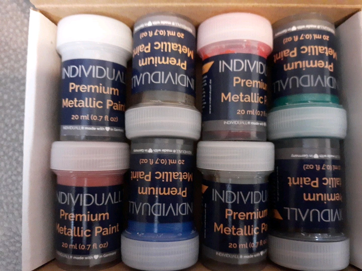 INDIVIDUALL Metallic Acrylic Paint Set Vivid Colors Made in Germany Lot of 16