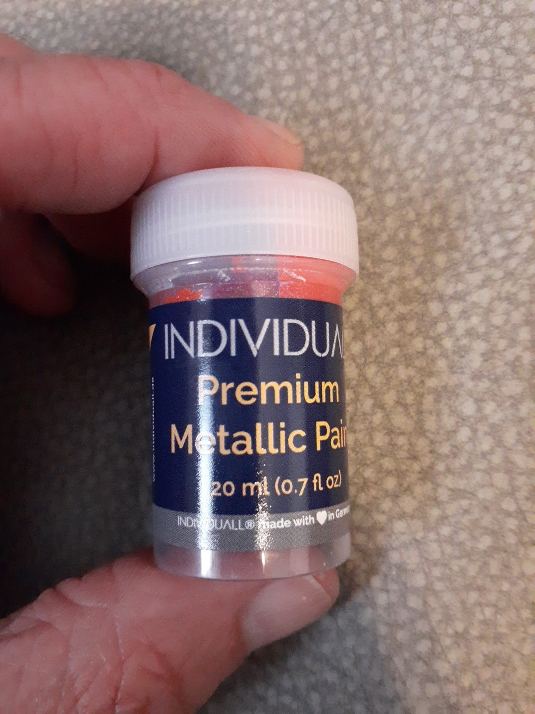 INDIVIDUALL Metallic Acrylic Paint Set Vivid Colors Made in Germany Lot of 16