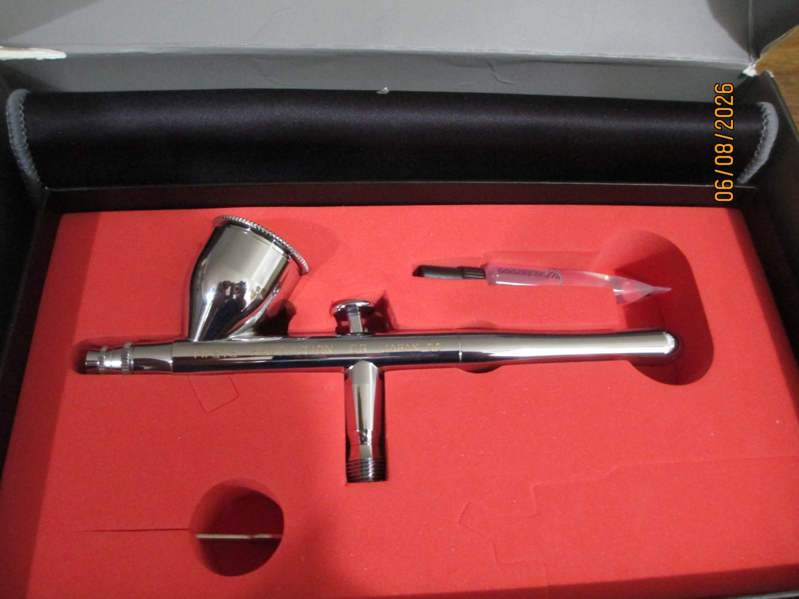 Iwata Airbrushes R4503 HP-CR3 Revolution gravity-feed Airbrush