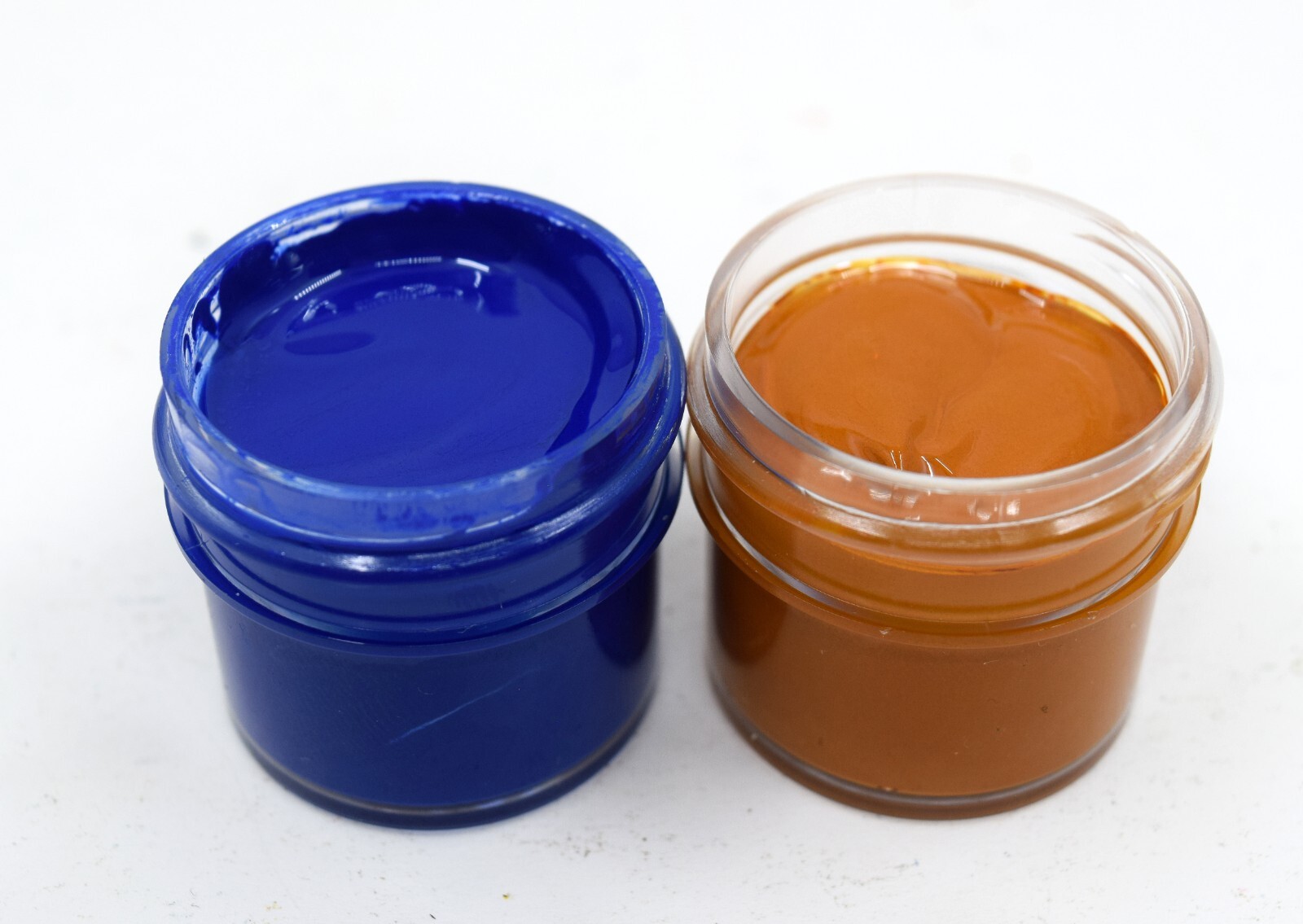 YInMn Blue + Quinacridone Gold – New Age Hue Complimentary Oil Paint Set – 50ml